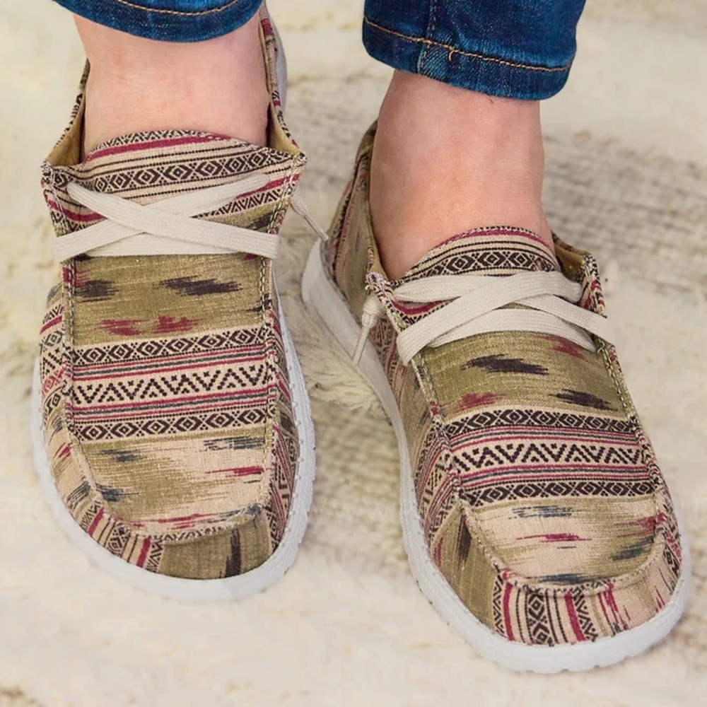 Gypsy jazz hip beige shoes
